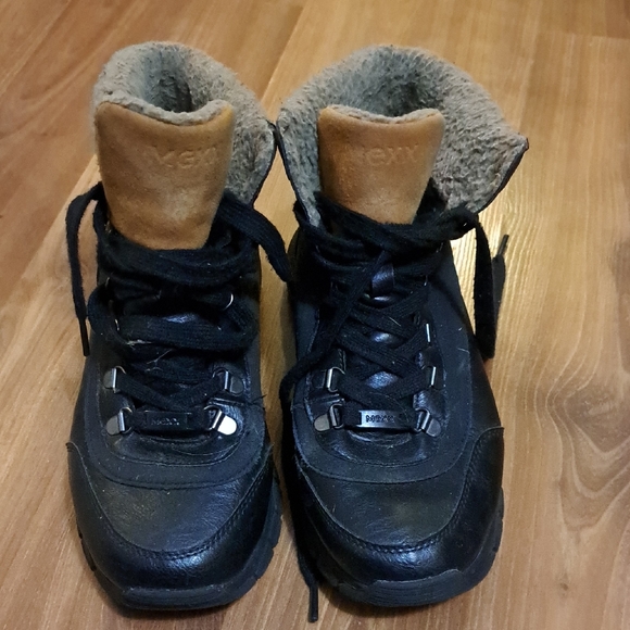 Mexx Black and Tan Winter Boots - Picture 2 of 7